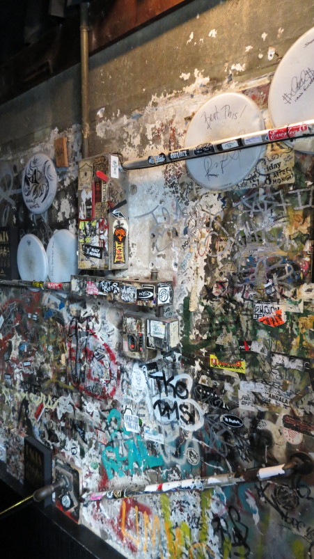 parede+adesivada+cbgb+2014